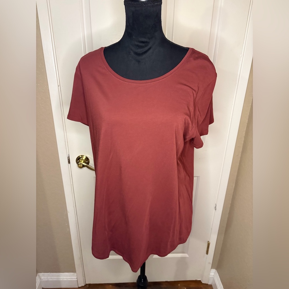 lululemon athletica Short Sleeve Top in Rust